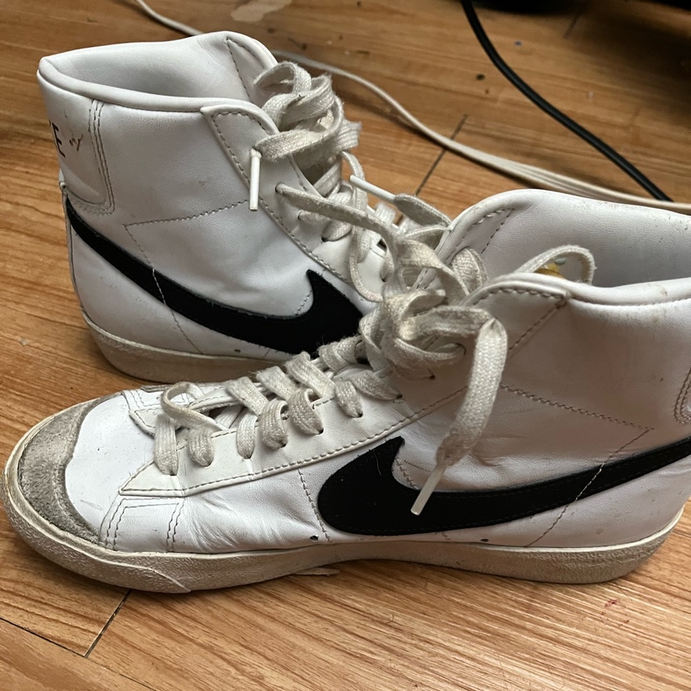 Nike blazer mids